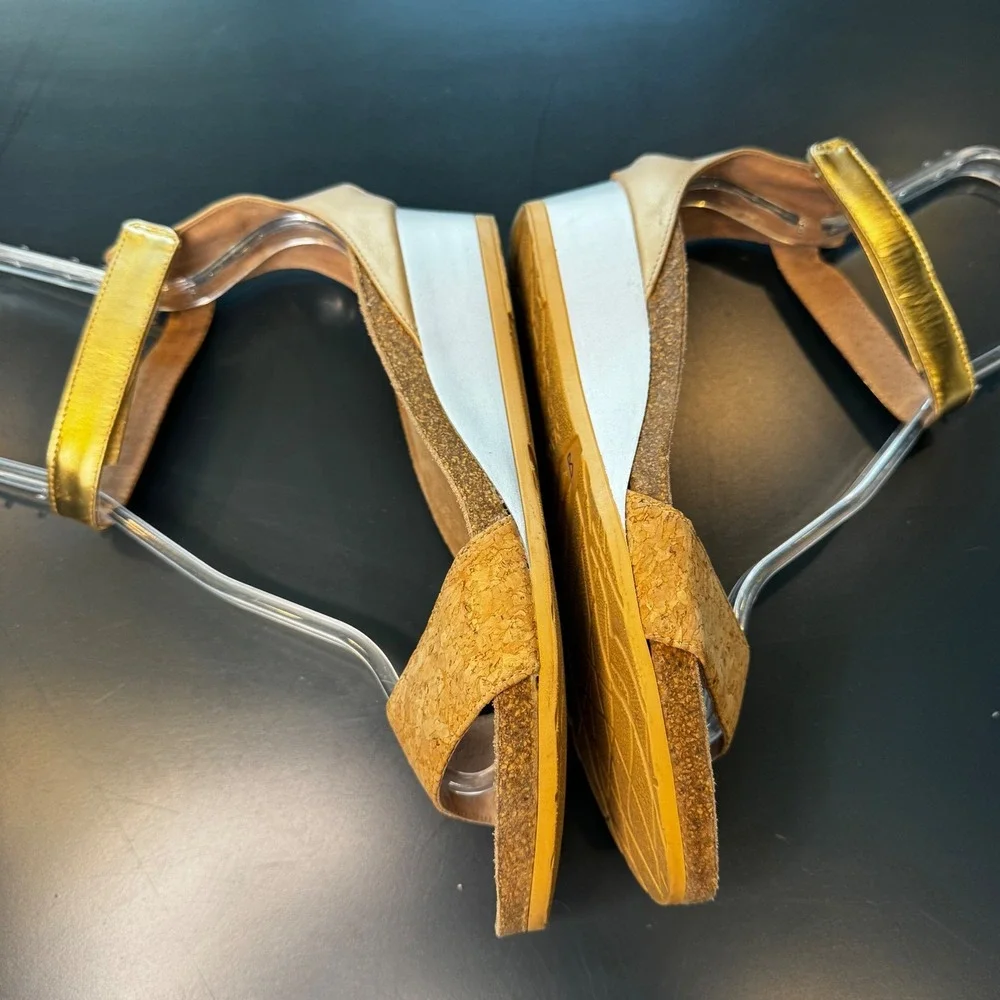 Naot Women 6-6.5 EU 37 Beige Gold Leather Cork Wedge Sandals Ankle Strap Israel